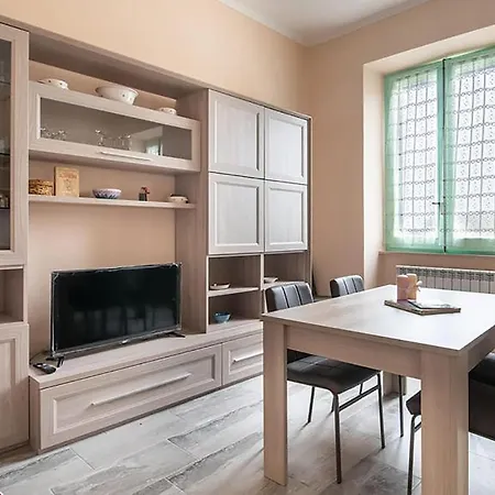 Apartment 2 Bedroom Gorgeous In